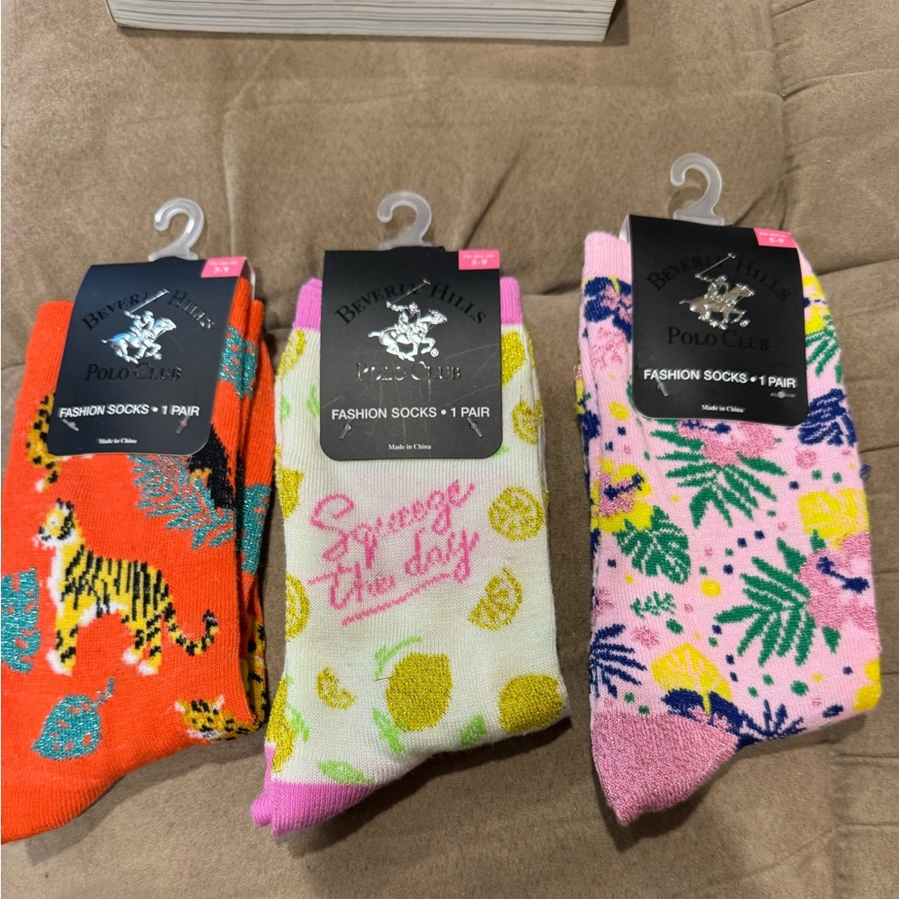 New lot 3 Beverly Hills Polo Club, fashion socks-Animal,Lemons,flowers sz 5-9